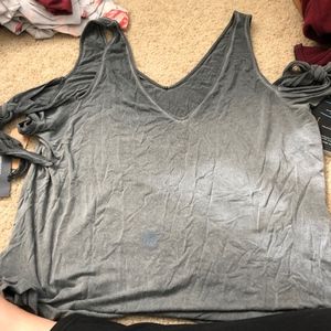 gray tank top